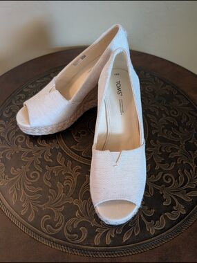 TOMS Cream Canvas Espadrille Wedge Peep-Toe Slip-On